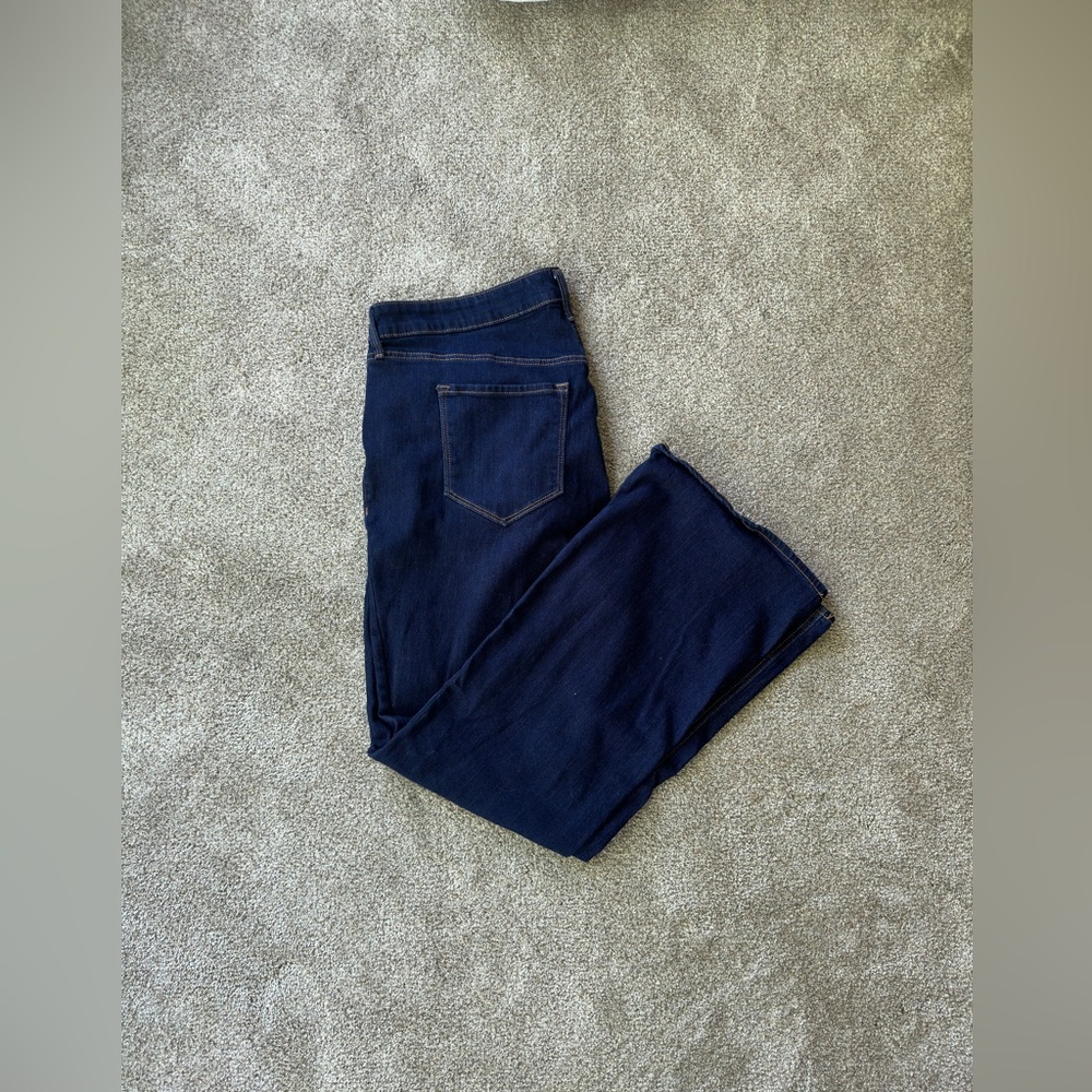 Old Navy High Waisted Wow Flare Jeans, Dark Wash, 20